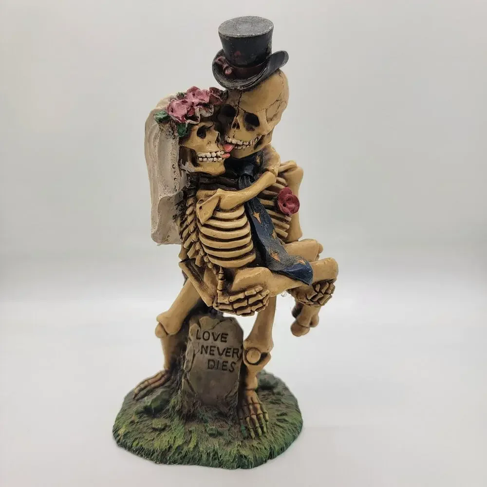 Love Never Dies Bride‎ & Groom Skeleton Aquarium Figurine 6
